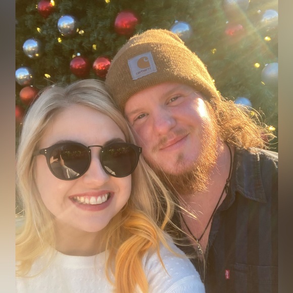 Meet your posher, Abby ๐ - Picture 4 of 4